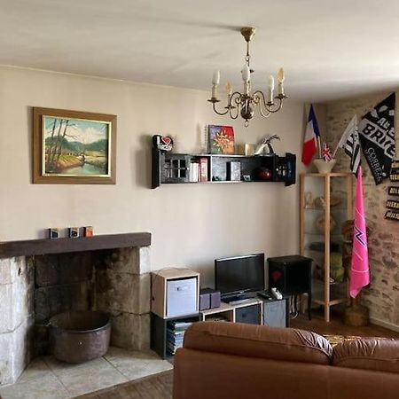 Grand Appartement Tres Clair Pres Centre Ville Argentat Exterior foto