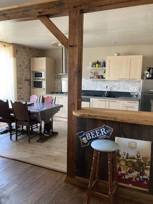 Grand Appartement Tres Clair Pres Centre Ville Argentat Exterior foto